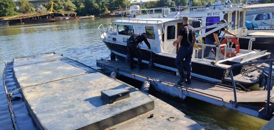 Image for Zaplenjeno osam tona nafte