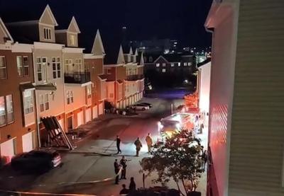 Image for Srušio se balkon sa zgrade u blizini univerziteta (video)