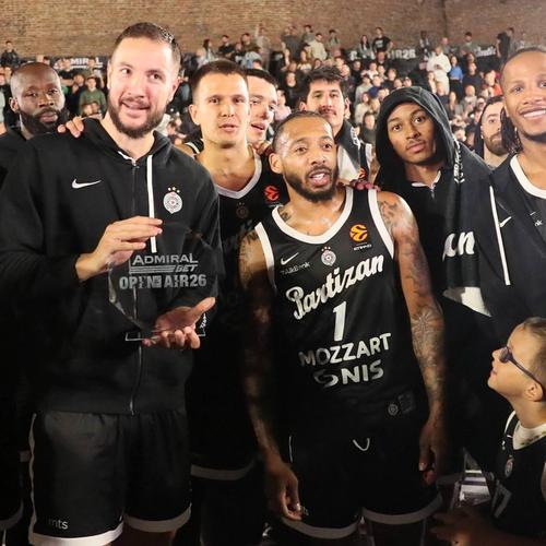 Image for Partizan kroz dramu i u prijateljskom meču - sa bratskim klubom