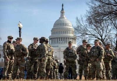 Image for SAD suspenduje odbradu imigracionih viza za 75 zemalja
