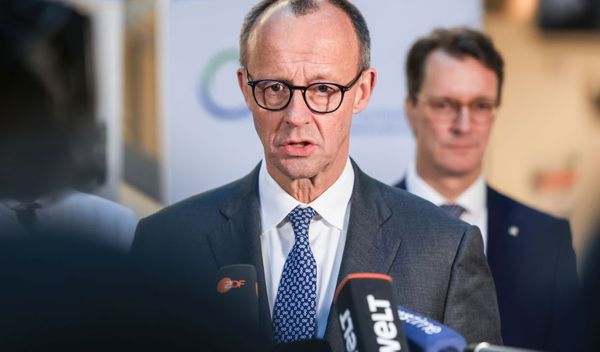 Image for Pad zbog saradnje sa AfD