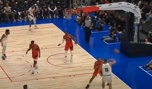 Image for Jokić izveo jedno od najluđih dodavanja u karijeri u pobedi Denvera protiv Toronta (video)