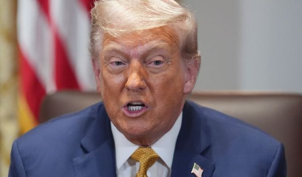 Image for Da li je Tramp pretio Putinu?