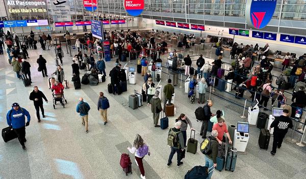 Image for Američka vojna intervencija u Venecueli poremetila putovanja, stotine letova otkazano