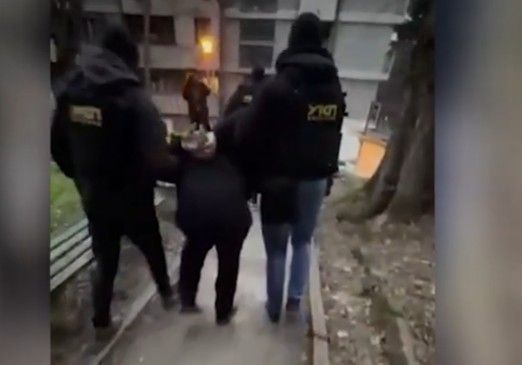 Image for Uhapšen muškarac koji je juče ranio i opljačkao ženu na Novom Beogradu (video)