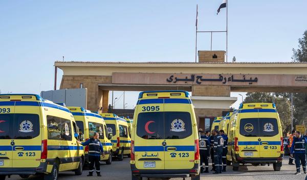 Image for Granični prelaz Rafa između Gaze i Egipta otvoren za ograničen prolaz