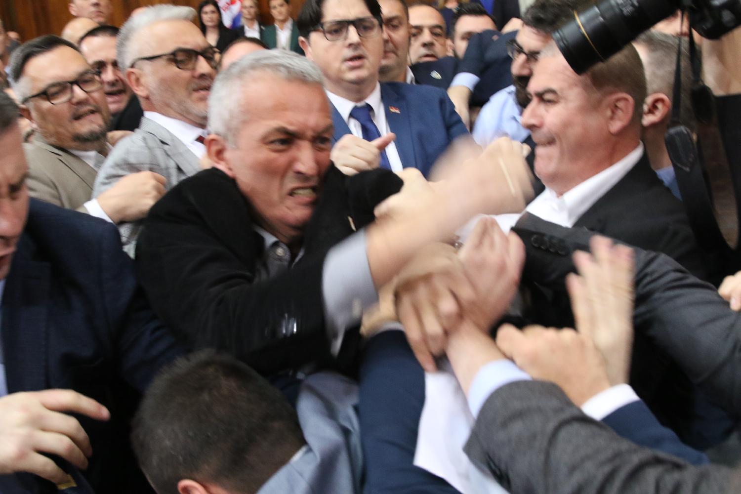 Image for Opozicija izabrala nasilje