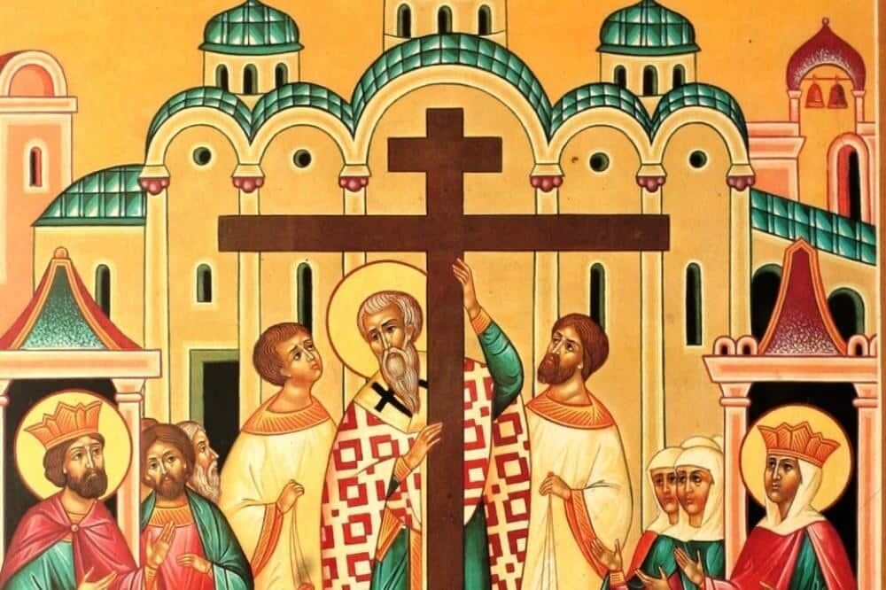 Krstovdan se obeležava kao crveno slovo u kalendaru i vernici taj dan poste, a mnogi jedu samo hleb i grožđe