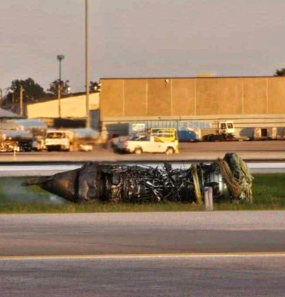 Image for Cargo avion MD-11F kompanije UPS se srušio i zapalio prilikom poletanja