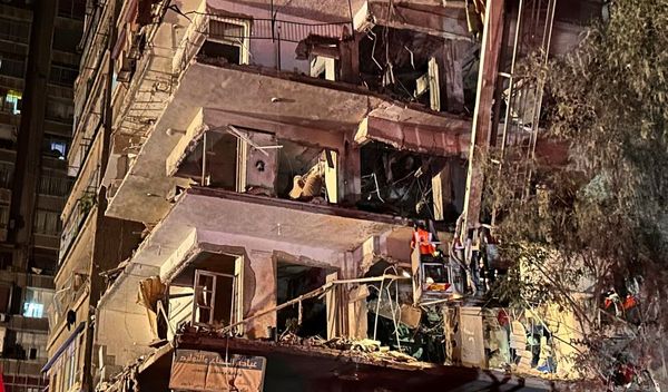 Image for Najmanje 15 žrtava