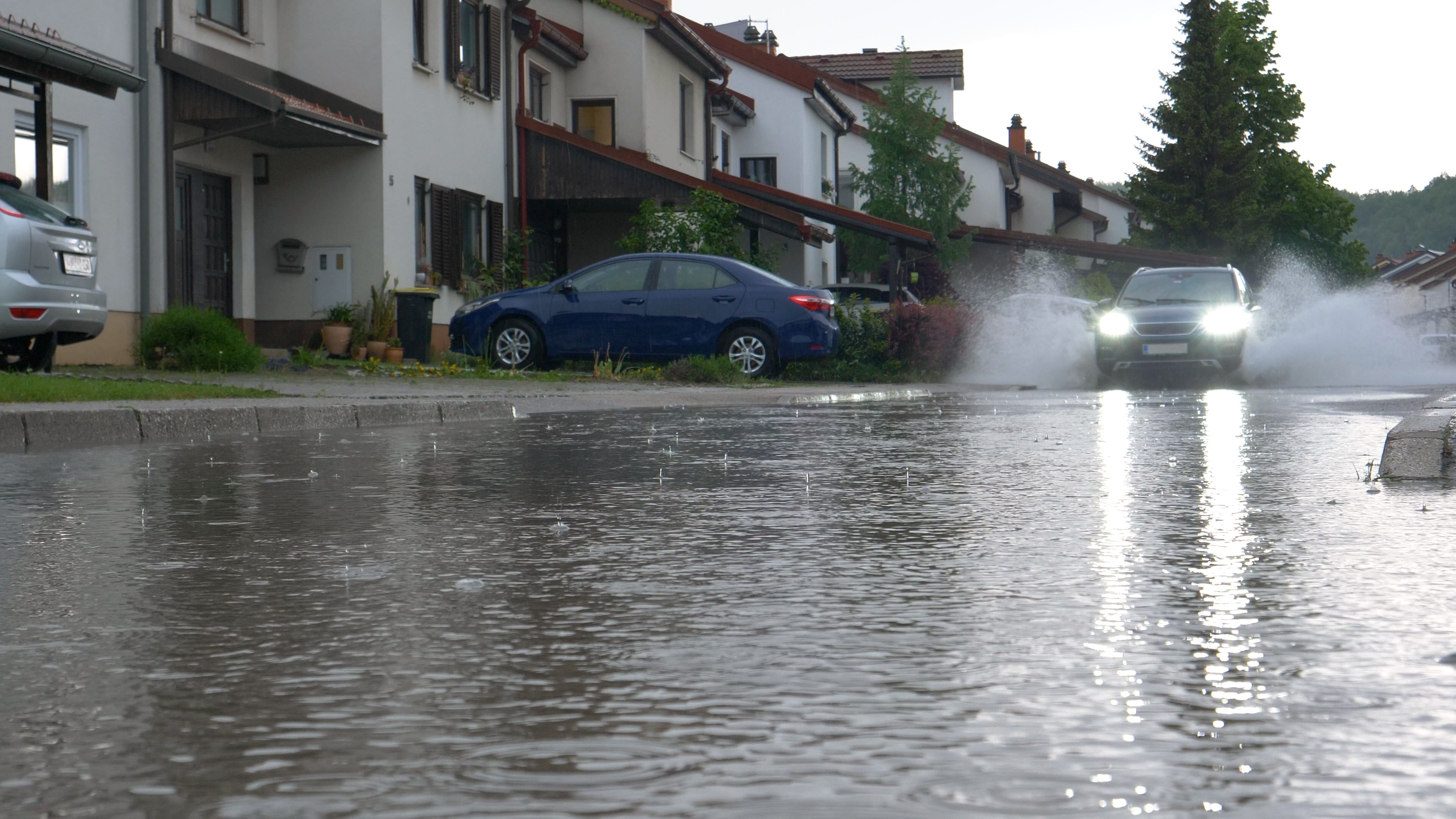 Image for Danas pljuskovi sa grmljavinom