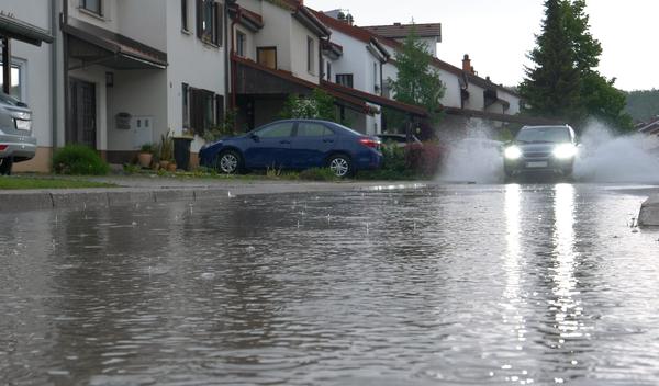 Image for Danas pljuskovi sa grmljavinom