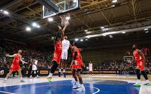 Image for Crvena zvezda savladala Pariz za četvrtu uzastopnu pobedu u Evroligi