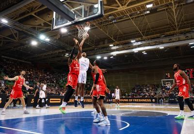 Image for Crvena zvezda savladala Pariz za četvrtu uzastopnu pobedu u Evroligi