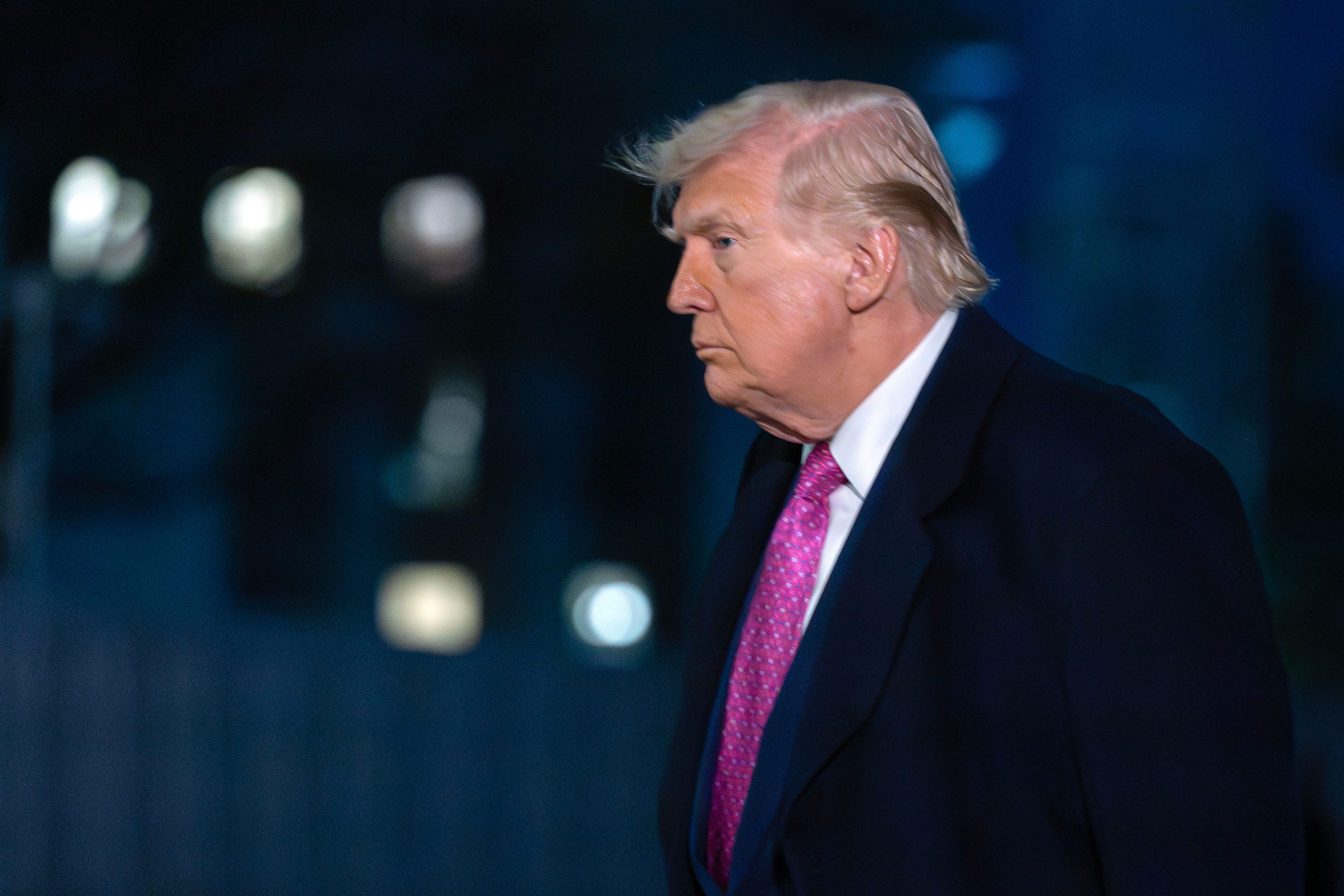 Image for Samo trećina građana smatra da Tramp zna šta radi u Iranu