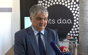 Image for Lučić najavio proveru zbog promene programa TV Forum na Supernovi