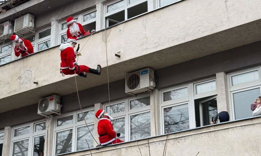 Image for Spasioci dele deci paketiće