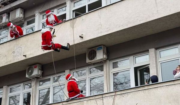 Image for Spasioci dele deci paketiće