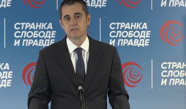 Image for Mladi hoće pravdu, ne kredit