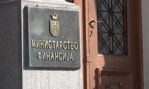 U odnosu na kraj 2025. smanjen je i javni dug i njegovo učešće u BDP-u, odnosno 31. decembra prošle godine javni dug je iznosio 39,34 milijarde evra, a njegovo učešće u BDP-u bilo je 44,4 odsto