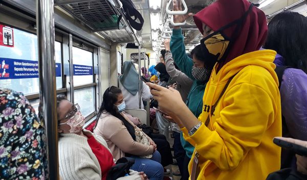 Image for Železnička nesreća u Indoneziji: Zašto su stradale samo žene?