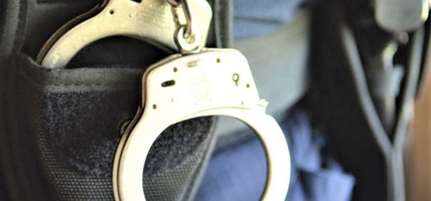 Sumnja se da je M. I. tokom izvršenja krivičnog dela bila u neposrednoj blizini mesta događaja, kao i da je organizovala prevoz iz Beograda do Valjeva osumnjičenom P. I., koji je prethodno uhapšen