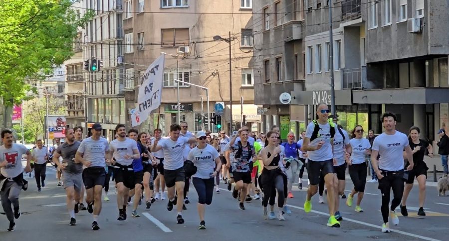 Image for Uz studente kod RTS i trkači