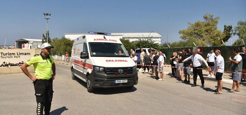 Nakon što je trajekt počeo da se puni vodom, kapetanovi pozivi u pomoć pokrenuli su spasilačku akciju Obalske straže
