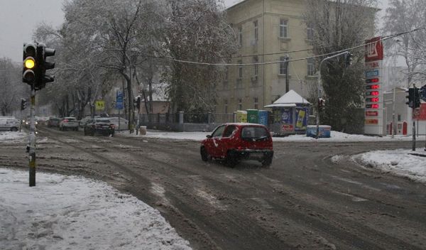 Image for Hladnije s kišom i snegom