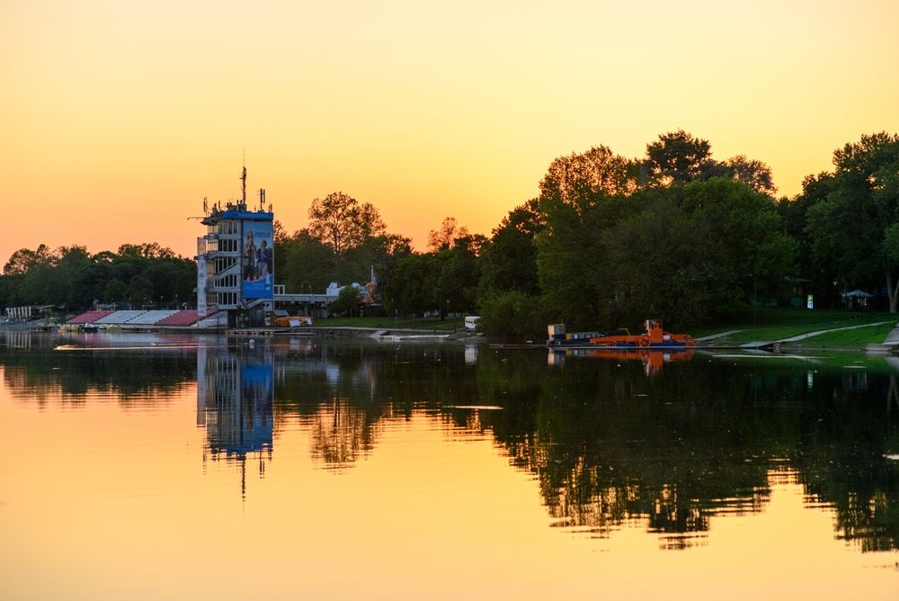 Image for Muškarac preminuo na Adi Ciganliji