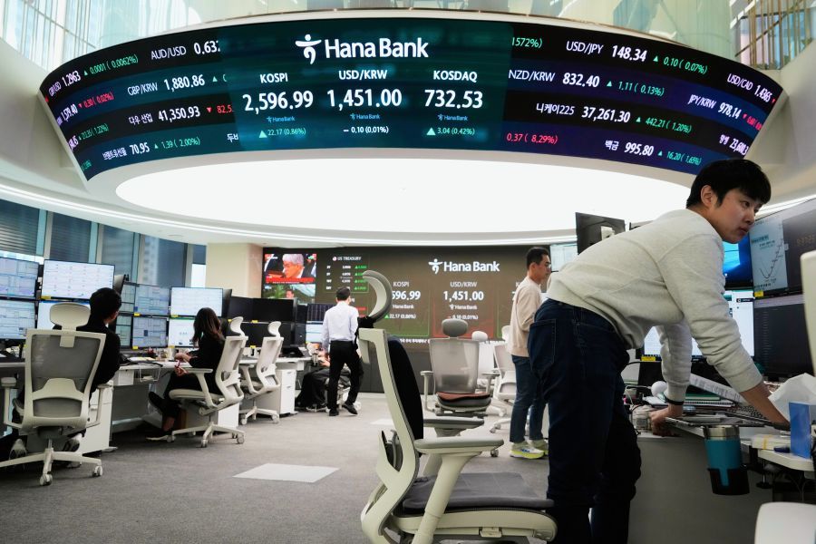 Image for Padaju cene sirove nafte