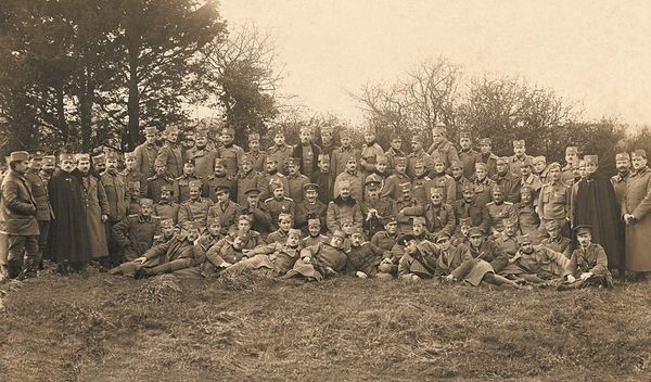Poslanik Austrougarske monarhije u Kraljevini Srbiji, baron fon Gizl, predao je 23. jula 1914. godine, u 18 časova, srpskoj Vladi spisak zahteva zvaničnog Beča, poznat kao Julski ultimatum