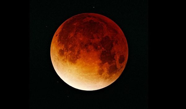 Image for Pomračenje Meseca u nedelju