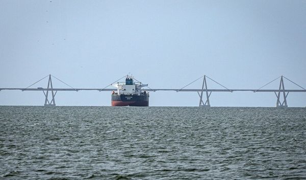 Cena nafte Brent je u 9.30 sati porasla za 2,62 odsto na 111,665 dolara po barelu