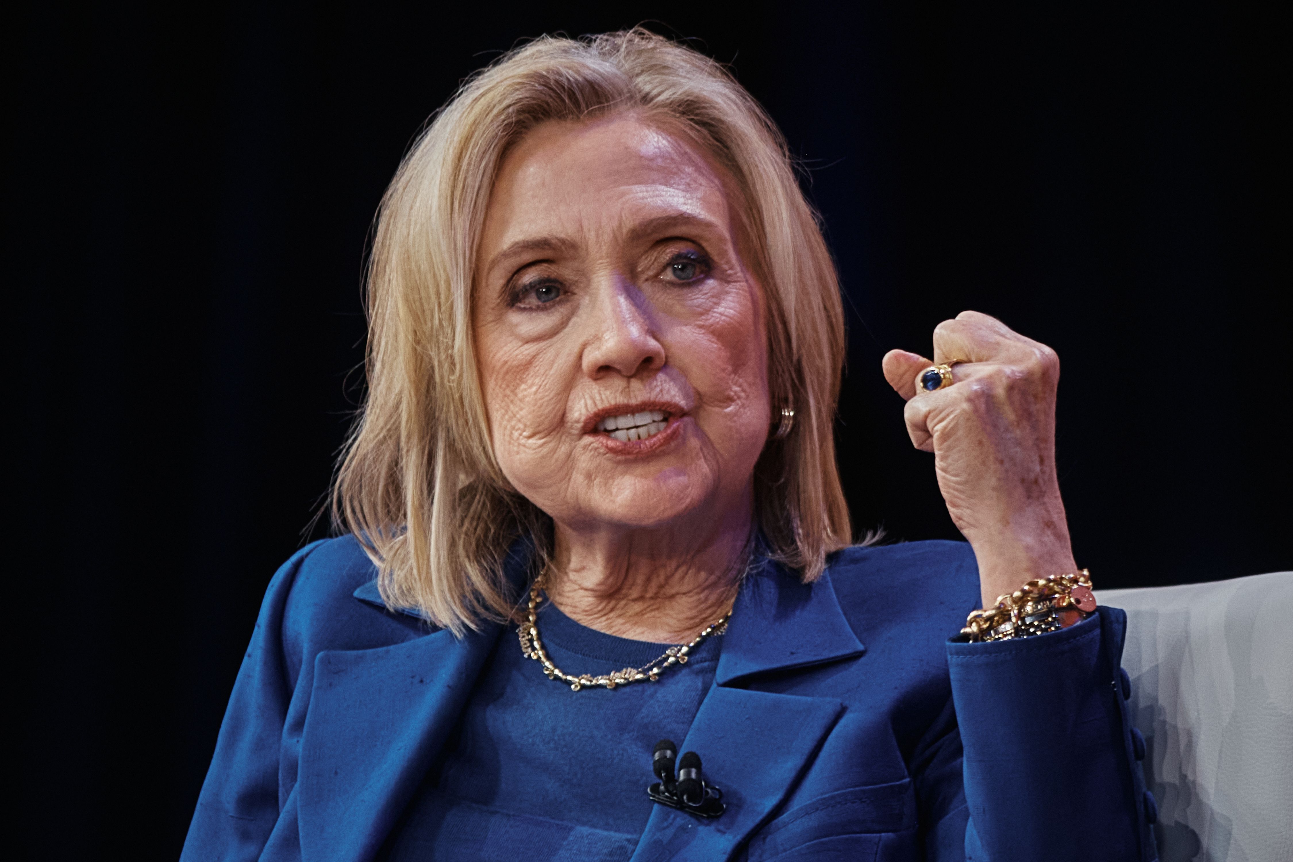 Image for Hilari Klinton svedočila iza zatvorenih vrata