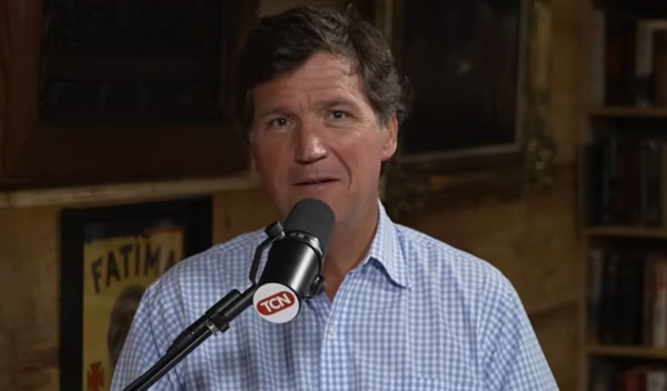 Image for Tramp izbacio Takera Karlsona! Sukobili se zbog Irana, pale krupne reči