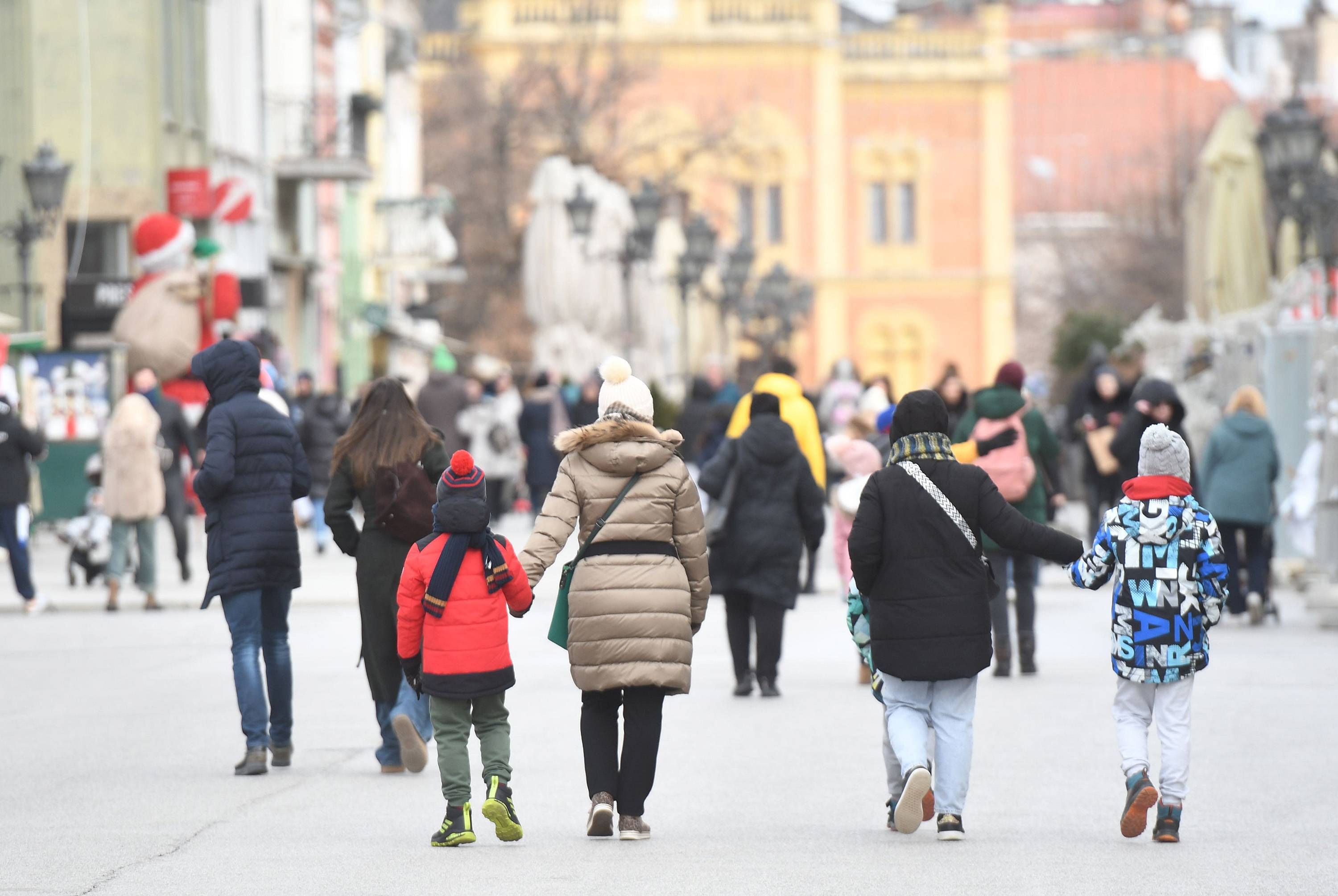 Image for Ujutru magla, promenljiv vetar, tokom dana oblačno