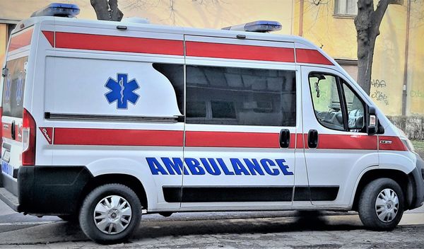 Povređeni su prevezeni u Kliničko bolnički centar Niš, a kako saznaje Tanjug, oni nisu životno ugroženi i u toku je dijagnostika