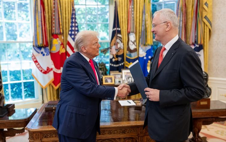 Image for Šutanovac predao akreditive