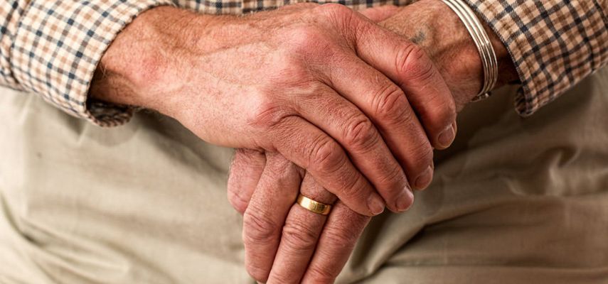 Ovaj vremešni Tajlanđanin bacio je disk 7,59 metara što nikada nikome od njegovim vršnjaka nije pošlo za rukom