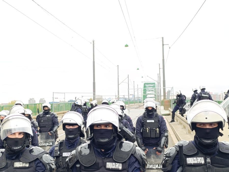 Image for Protest na mostu u podne