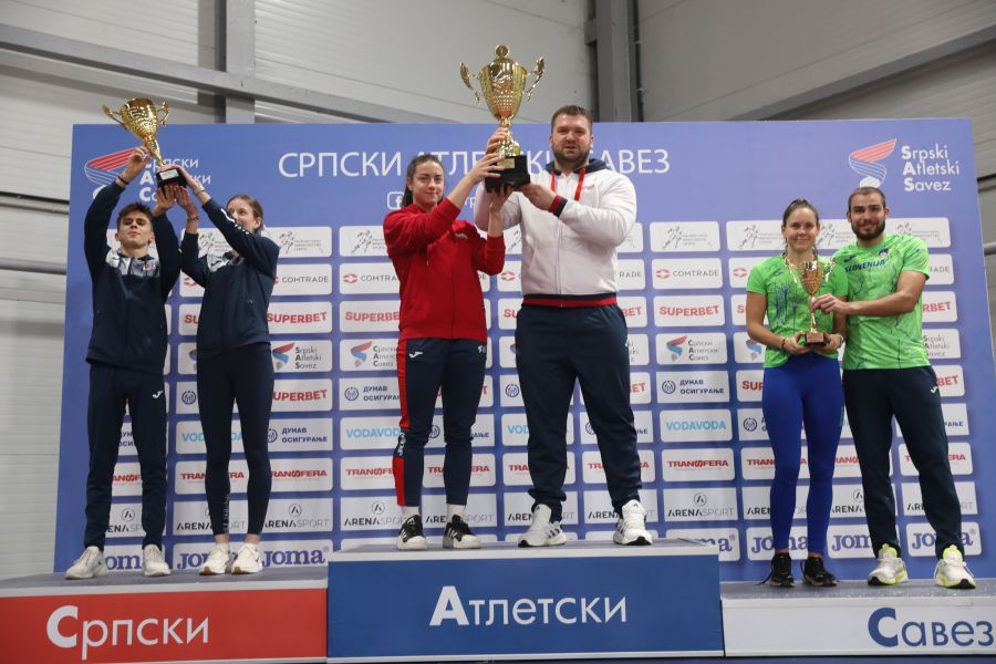 Image for Srbija pobednik tromeča