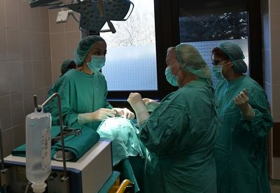 Trinaestogodišnji dečak, kojem je zbog teškog oboljenja srca ugrađeno veštačko srce, dobro se oporavlja