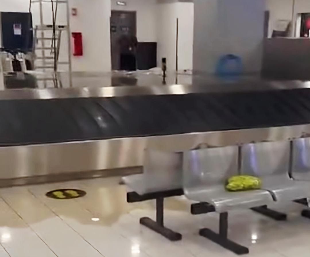 Image for Neprijatnost na beogradskom aerodromu - izlivena kanalizacija u tranzitnoj zoni za isporuku prtljaga - da li je došlo i do eskalacije tehničkog problema?
