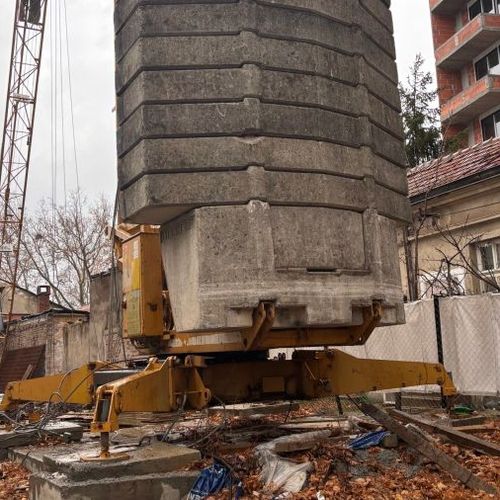 Image for Kran pao na kuću u Nišu