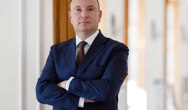 Image for Milan Đurić podnosi ostavku na mesto gradonačelnika Novog Sada