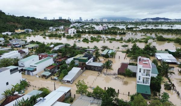 Image for Najmanje 10 poginulih u poplavama