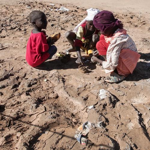 Image for U svetu se svakog dana 412 miliona dece budi u krajnjem siromaštvu