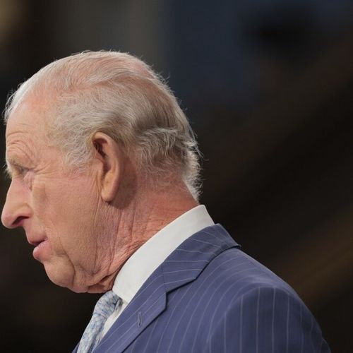 Iznos poreza koji je platio kralj svrstao ga je među 100 najvećih poreskih obveznika u Velikoj Britaniji, prenosi BBC