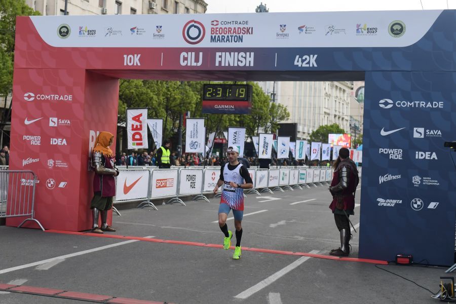 Image for Zapažen uspeh u maratonu